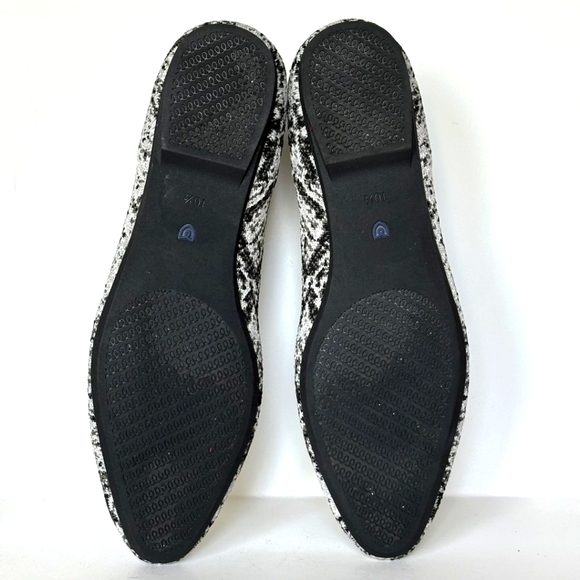 NIB Rothy’s Almond Loafer, Python print, size 10.5 - Picture 9 of 9